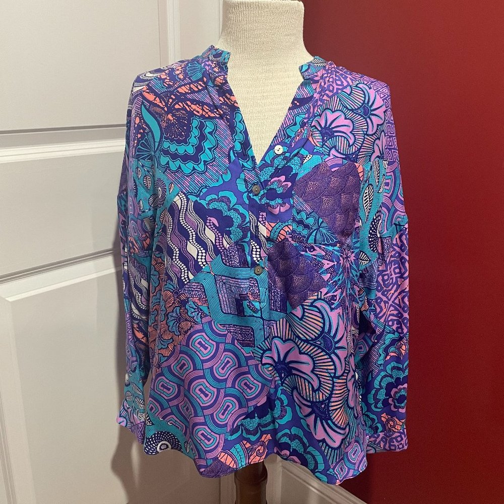 Alice & Trixie Button Front Placket Top with Long Roll Up Sleeves Size S (NWT)